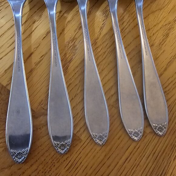 5 Home Concepts Fleurette Fork 7.25" Japan 1960s minimalist flower floral design - Picture 6 of 6